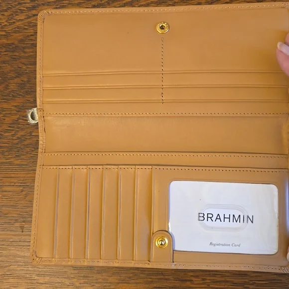 Brahmin Ady Wallet In Creme Talitha Leather NWOT - Picture 7 of 16